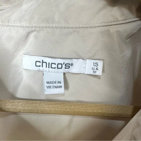 Chico’s | Beige Utility Button Down Blouse | Drawstring Cuffs | Size 1.5 (US 10) - Picture 6 of 7